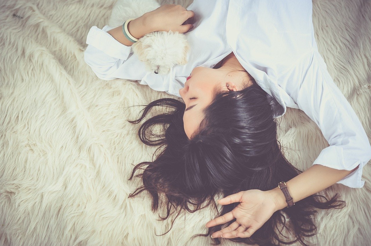 6 Kebiasaan Bantu Bakar Lemak Saat Tidur: Rahasia Sehat yang Tak Disangka 1 Bakar lemak saat tidur