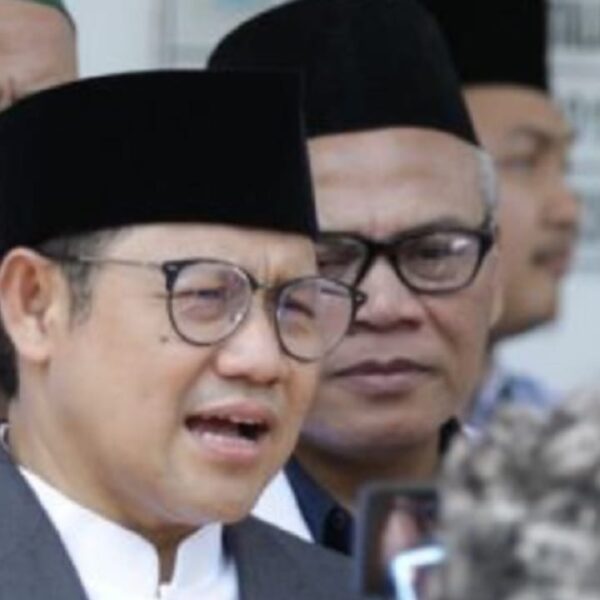 10 Tips dan Trik dalam Melakukan Olahraga Panjat Tebing; Meningkatkan Kemampuan Panjat Tebing dan Menikmati Keindahan Alam 3 Pernyataan Anies Baswedan Ingin Bentuk Partai Politik Tuai Reaksi Beragam
