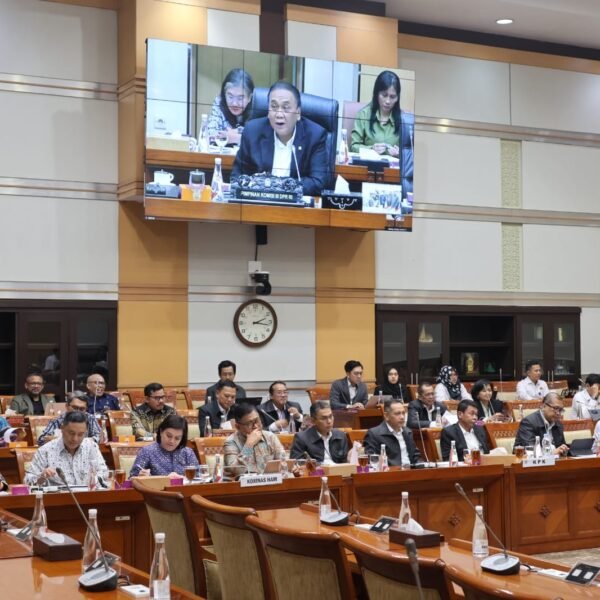Menjelajahi 4 Destinasi Wisata Alam Hits di Kalimantan, Rekomendasi Liburan Bersama Teman dan Keluarga 3 Komnas HAM dan Komisi III DPR RI