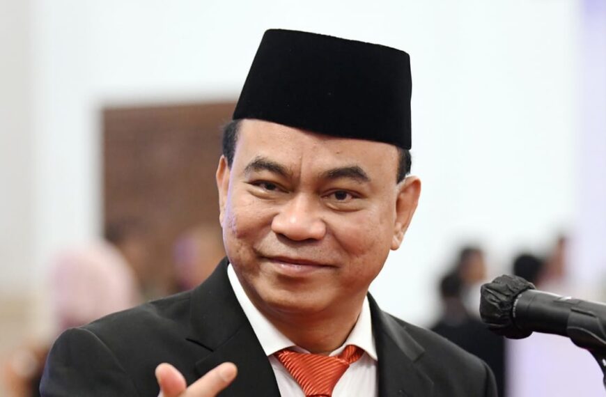 Menjelajahi 4 Destinasi Wisata Alam Hits di Kalimantan, Rekomendasi Liburan Bersama Teman dan Keluarga 2 Tayangan Azan Diganti Running